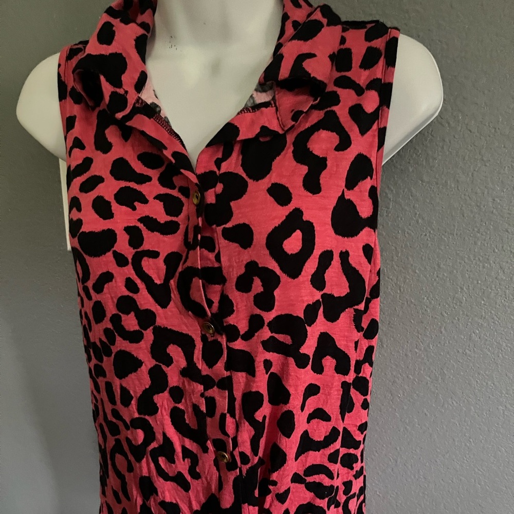 Button up blouse no sleeve